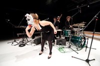 aktionstheater_welche_krise-_02.jpg