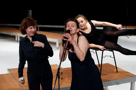 aktionstheater_welche_krise-_19.jpg