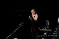aktionstheater_welche_krise-_21.jpg