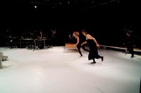 aktionstheater_welche_krise-_22.jpg