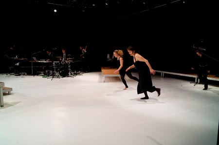 aktionstheater_welche_krise-_22.jpg