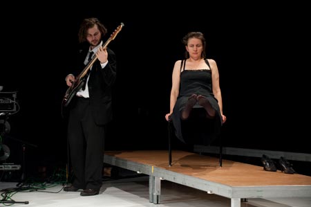 aktionstheater_welche_krise-_26.jpg