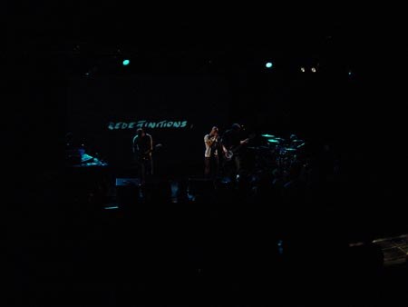 sofa_surfers_02.jpg