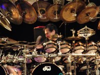 bozzio_holdsworth_levin_mastelotto09.jpg