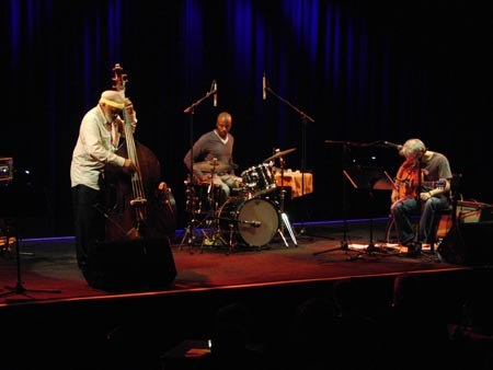 marc_ribot_trio_03.jpg