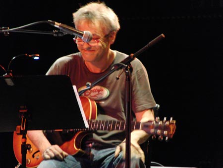 marc_ribot_trio_10.jpg