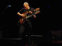 profile_jazzfestival_david_fiuczynski_13.jpg