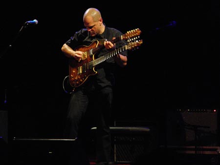 profile_jazzfestival_david_fiuczynski_13.jpg