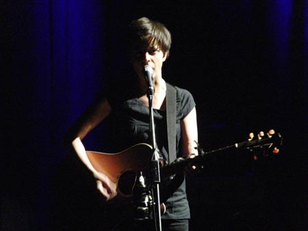 clara_luzia_04.jpg
