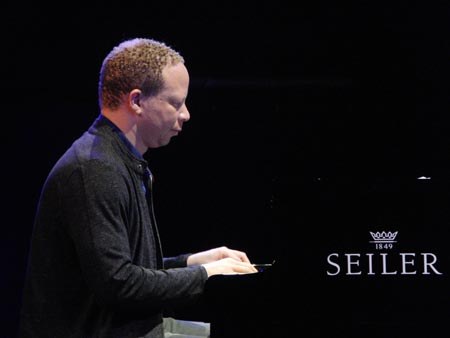 craig_taborn_trio_06.jpg