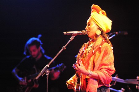 fatoumata_diawara_02.jpg