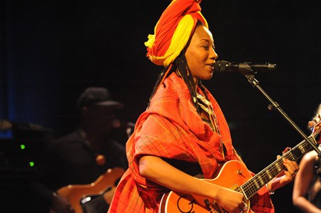 fatoumata_diawara_03.jpg