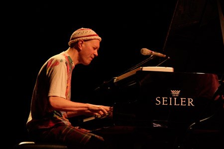 DjangoBates 04